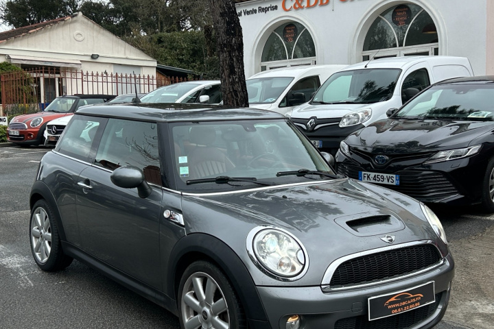 MINI HATCH R56