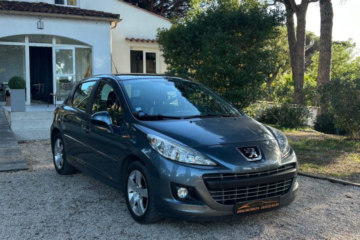 PEUGEOT 207