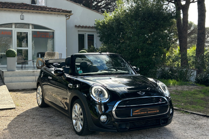 MINI CABRIOLET F57