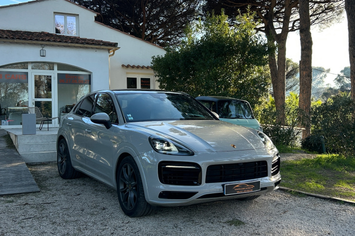 PORSCHE CAYENNE COUPE